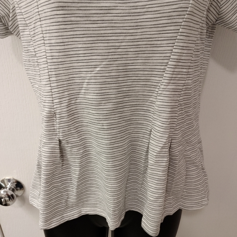 DONATED 💜 3/$18 LAZY SUNDAYS peplum striped top - Picture 4 of 7